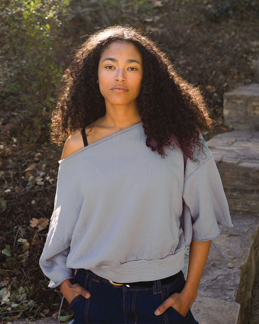 OFF SHOULDER BOAT NECK RAW EDGE FLEECE